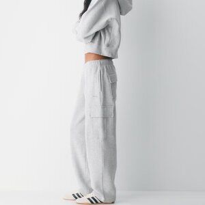 Aritzia TNA Gray Cozy Fleece Mega Cargo Oversized Sweatpant - Size XS